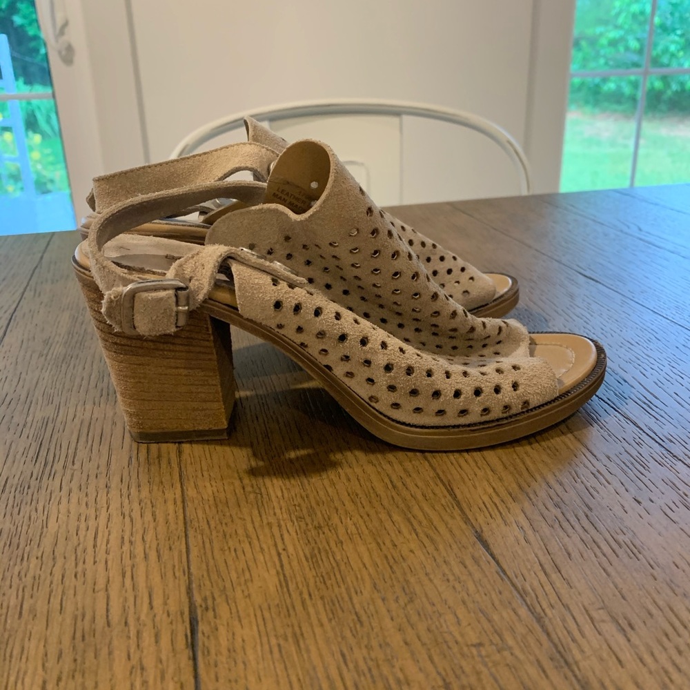 Suede sandals